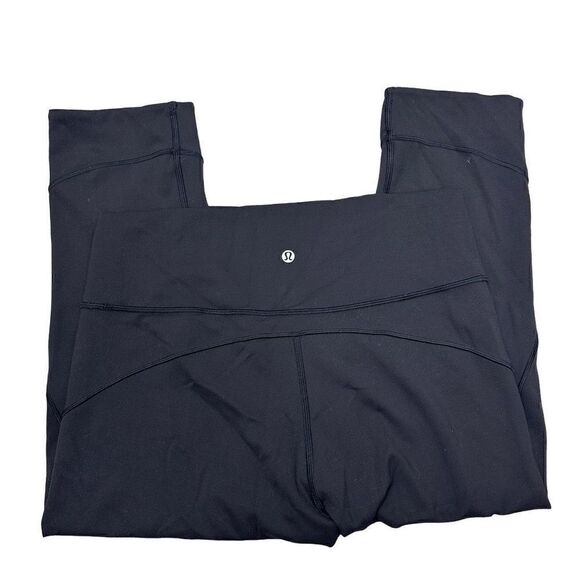 Lululemon In Movement Crop *Everlux 19" size 12 - Picture 3 of 4
